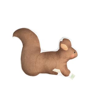 coussin doudou fait main écureuil, crée par amour pastel création artisanale et confection de doudou attache tétine et coussin doudou. fabriqué dans notre atelier en France