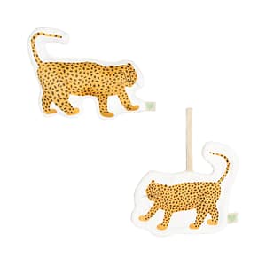 Coffret Léon, un coussin doudou et un attache tétine léopard. crée par amour pastel création artisanale et confection de doudou attache tétine et coussin doudou. fabriqué dans notre atelier en France